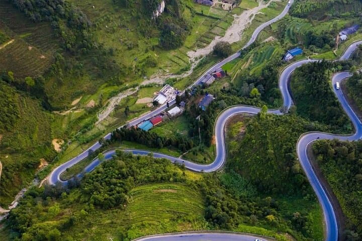 Cao Bang 3-Day Culture and Nature Discovery: Ban Gioc, Caves & Mountain Passes
