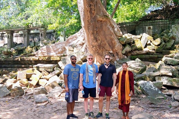 Siem Reap Day Adventure: Kampong Khleang Floating Village & Beng Mealea Jungle Temple