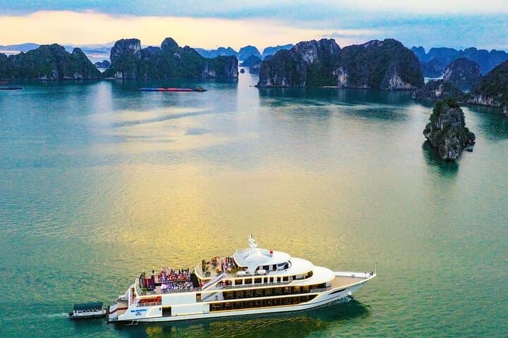 Luxury Halong Bay Day Cruise from Hanoi — Sea Octopus 5-Star Experience