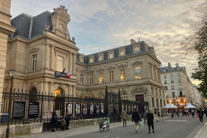Le Marais Guided Walking Tour with Tastings — Paris Food & History photo 4