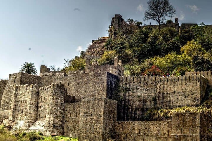 Kangra Archaeological Tour — Kangra Fort, Masroor Rock-Cut Temple & Vajreshwari Devi photo 3