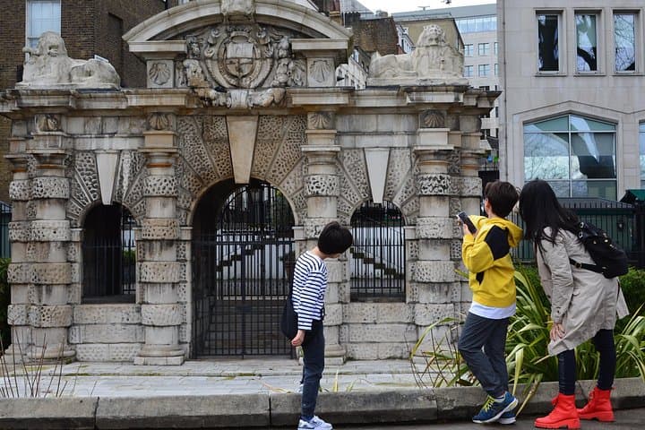 Family Self-Guided Westminster Tour for Kids - Interactive London Walking Trail