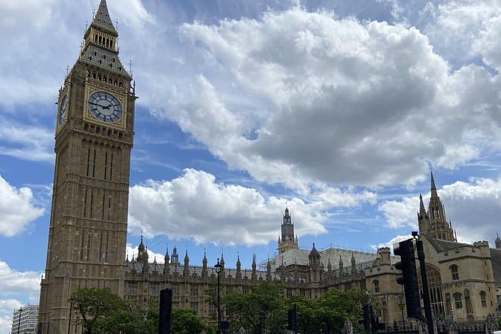 Family Self-Guided Westminster Tour for Kids - Interactive London Walking Trail photo 6