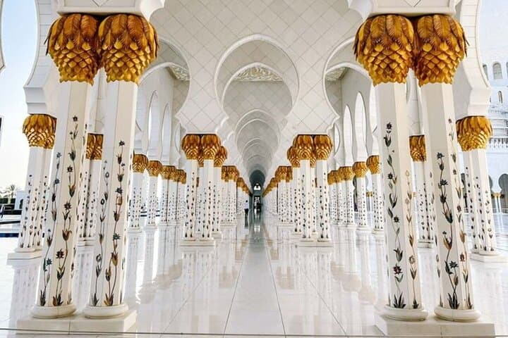 Abu Dhabi Day Tour: Sheikh Zayed Grand Mosque, Qasr Al Watan & Yas Island Photo Stops photo 6
