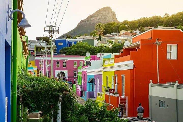 Private Half-Day Cape Town Sightseeing: Camps Bay, Signal Hill & Bo-Kaap
