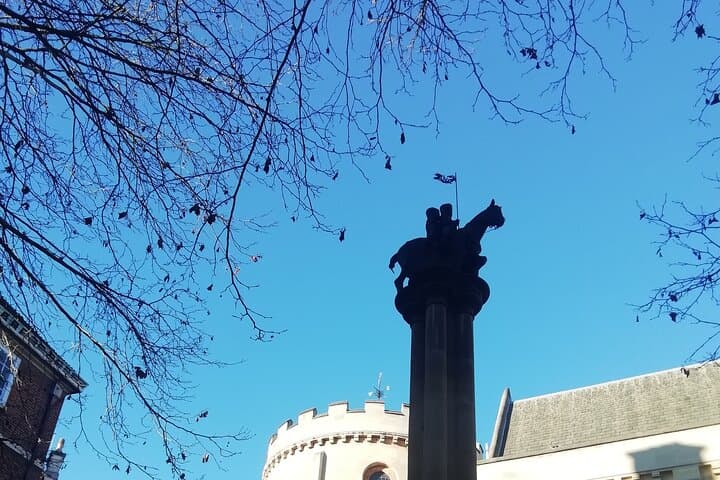 Quirky Hidden Historical Sites Walking Tour in London photo 4