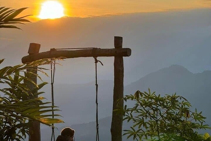 3-Day Nymejan Trek: Waterfalls, Indigenous Rituals & High-Altitude Views in Sierra Nevada photo 2