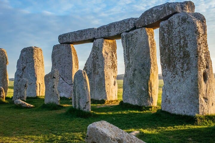 Full-Day Stonehenge and Bath Tour from London — Windsor, Roman Baths & Ancient Stones photo 2
