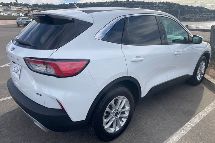 Private LAX Airport Transfer: Comfortable SUV Ride Between LAX and Los Angeles photo 2