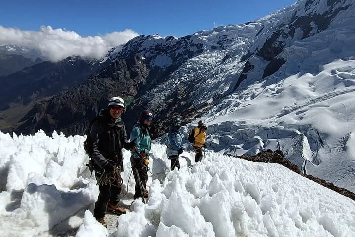 Conquer Mateo Peak: Full-Day High-Altitude Climb from Huaraz photo 4
