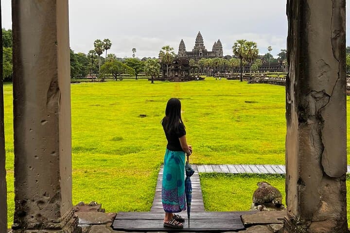 Cambodia 9-Day Active Adventure: Cycle Angkor, Trek Phnom Kulen & Boat Tonle Sap photo 4