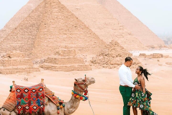 Full-Day Private Tour: Giza Pyramids, Sphinx & Egyptian Museum with Camel Ride