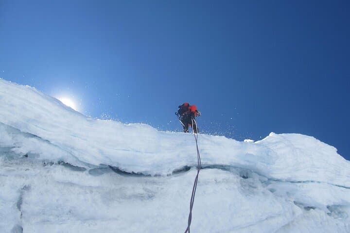 Alpamayo Climbing Expedition: 6-Day Summit from Huaraz photo 2
