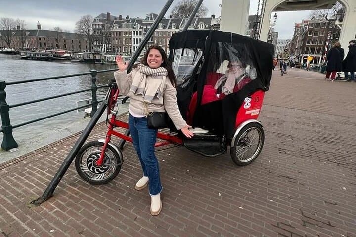 15-Minute Amsterdam Rickshaw Ride: Private Scenic Tour Through the Canal District photo 3