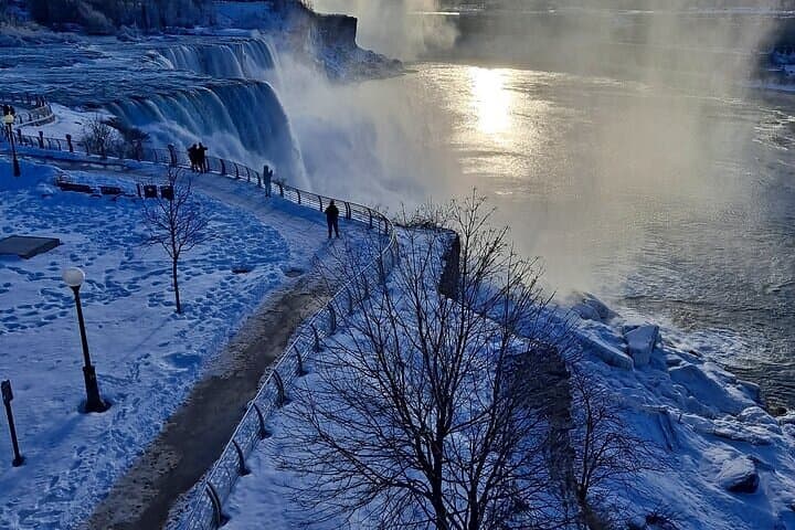 Niagara Falls Daytime Walking Tour: Best Views from the U.S. Side photo 2