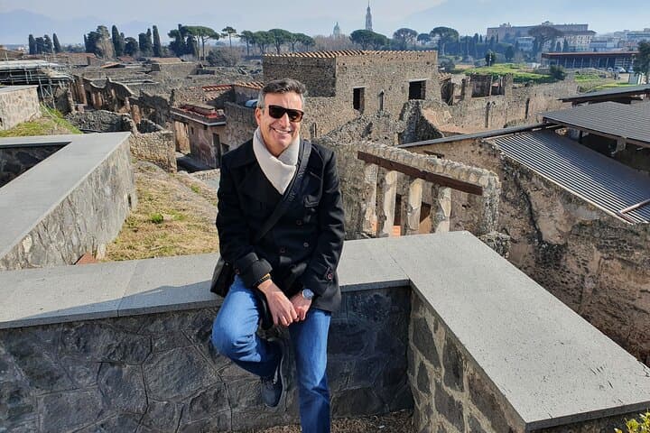 Private Pompeii Tour with an Official Guide: Skip-the-Crowds Ancient City Walk photo 2