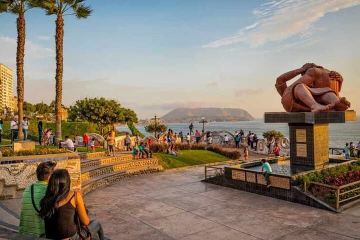 Lima Colonial and Modern Circuit — Guided City Tour of Historic Center & Miraflores photo 6