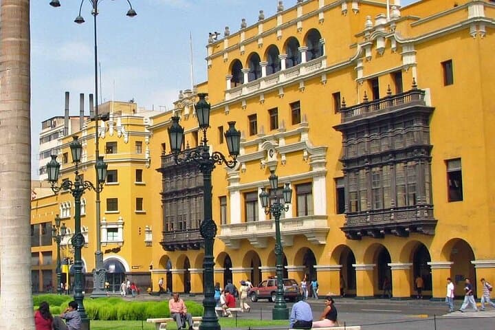Lima Colonial and Modern Circuit — Guided City Tour of Historic Center & Miraflores photo 4