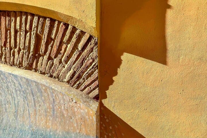Hidden Gems Photo Walk: Private Valencia Photography Workshop photo 2