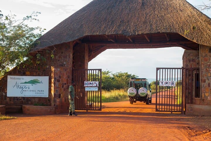 Akagera Full-Day Safari and Sunrise Boat Cruise on Lake Ihema
