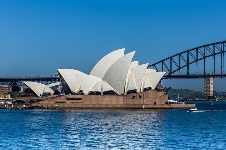 Sydney Must-See Walking Tour: Circular Quay, Opera House & Harbour Views photo 3