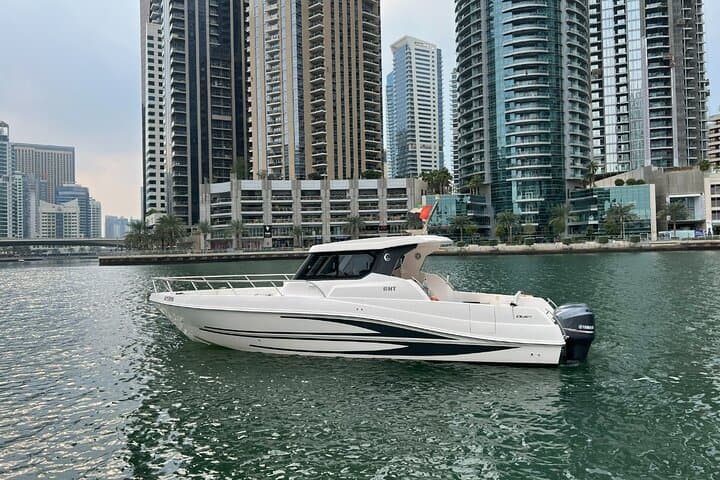 Private Yacht Cruise from Dubai Marina — Burj Al Arab to Atlantis photo 1