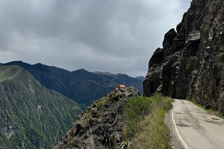 Conquer Death Road Peru: The Ultimate Mountain Biking Adventure from Cusco photo 3