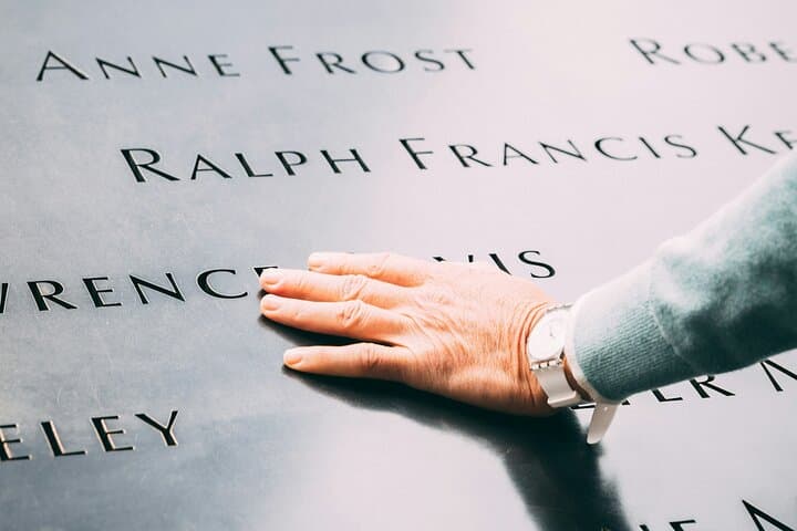 Private Ground Zero Walking Tour: 9/11 Memorial & One World Observatory photo 2