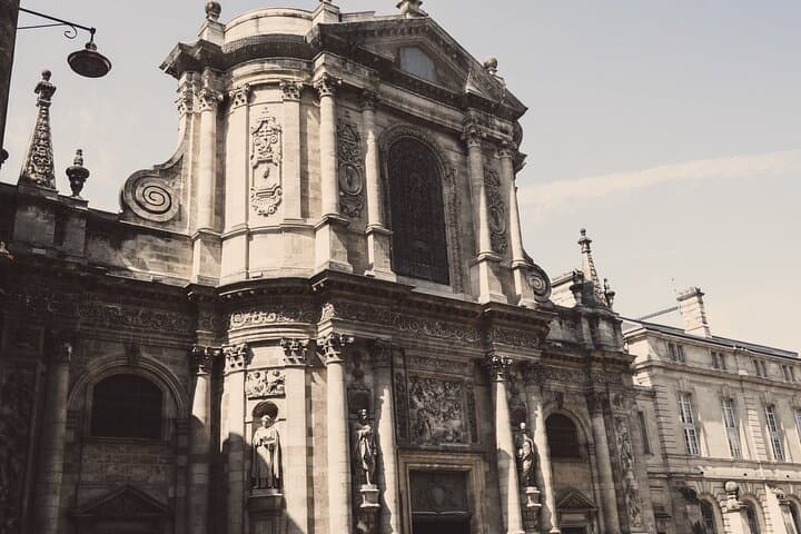 Private Bordeaux History Walking Tour in Bordeaux with Wine Tasting photo 5