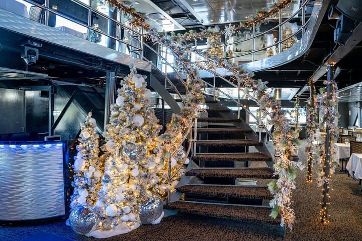 Philadelphia Holiday Brunch & Dinner Cruise: Delaware River Christmas Buffet photo 4