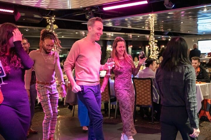 Philadelphia Holiday Brunch & Dinner Cruise: Delaware River Christmas Buffet
