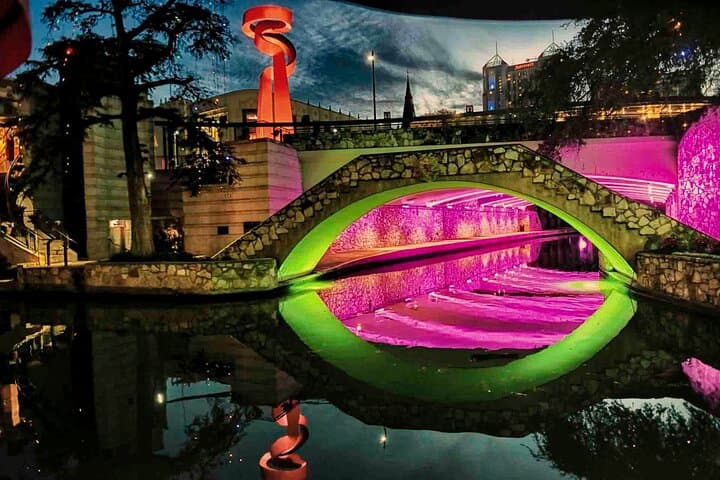 Enchanted River Lights Night Walk: A 3‑Hour San Antonio Holiday Stroll photo 4