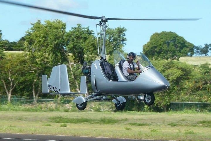 Autogyro Flight Over Grande-Terre: Private 25-Minute Discovery Tour in Guadeloupe photo 1