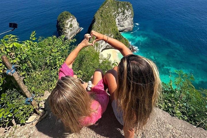Nusa Penida Day Tour: Kelingking Cliff, Diamond Beach & Thousand Island Viewpoint photo 2