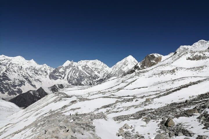 12-Day Annapurna Circuit Trek: Thorong La Pass & Muktinath Adventure photo 5