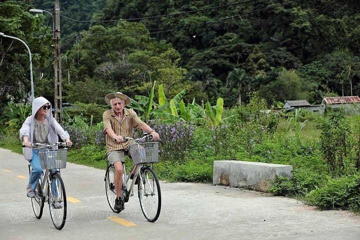 Lan Ha Bay Luxury Day Tour from Hanoi — Cruise, Kayaking & Biking on Cat Ba photo 4
