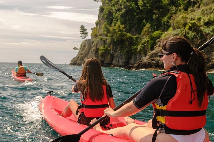 Portofino Kayak Tour: Paddle from Paraggi to the Lighthouse photo 6