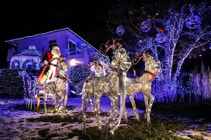 Dyker Heights Christmas Lights Walking Tour: Brooklyn's Dazzling Holiday Displays photo 2