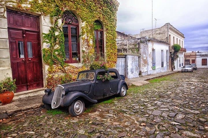 2-Day Colonia del Sacramento Overnight from Buenos Aires — UNESCO Walking Tour & Ferry