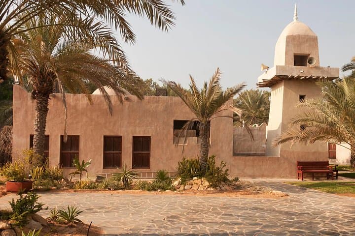 Full-Day Abu Dhabi Tour from Dubai — Sheikh Zayed Mosque, Qasr Al Watan & Dates Market photo 3