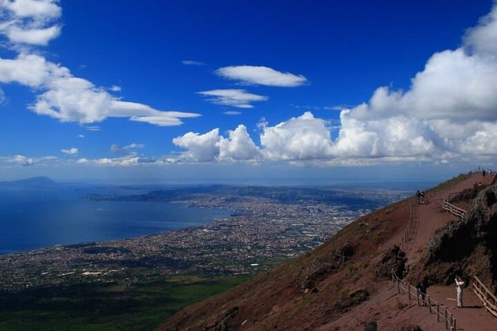 Pompeii and Mount Vesuvius Private Day Tour from Rome — Full-Day Guided Visit