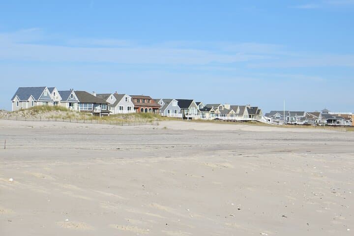 Hamptons Day Trip from NYC: Sag Harbor, Southampton & Outlet Shopping Guide photo 3
