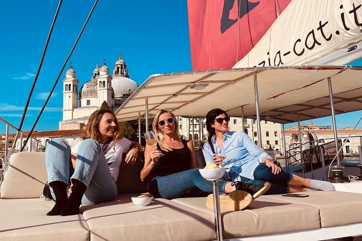 Venice Catamaran Spritz Tour — 90-Minute Lagoon Cruise with Prosecco photo 6