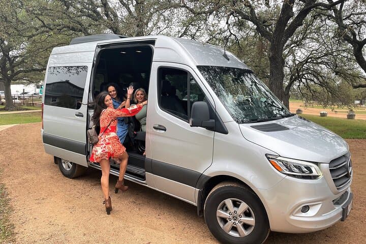 Bus Tour in Johnson City, Texas