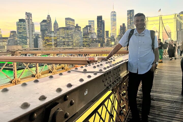 Brooklyn Bridge to DUMBO Private Walking Tour | Brooklyn Heights Promenade photo 2