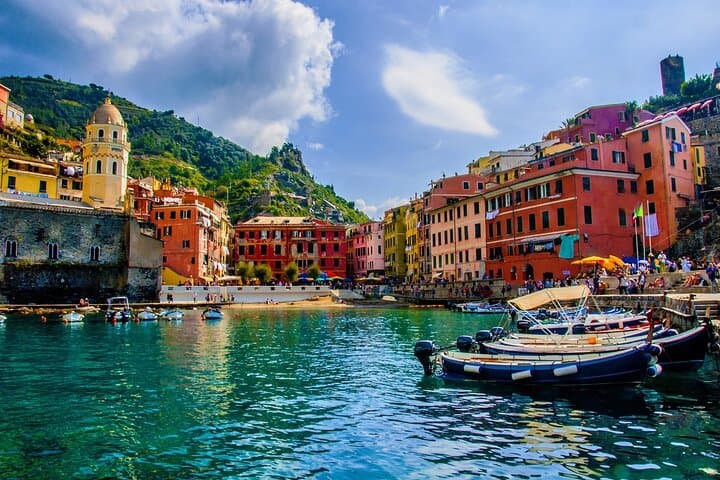 Winter Cinque Terre Day Trip from Florence — Private Tour to Riomaggiore, Manarola, Vernazza & Monterosso photo 2