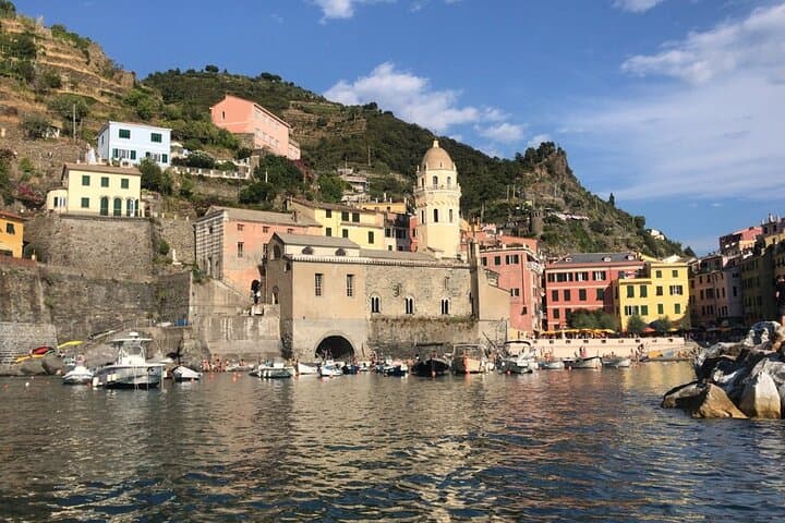 Winter Cinque Terre Day Trip from Florence — Private Tour to Riomaggiore, Manarola, Vernazza & Monterosso photo 3