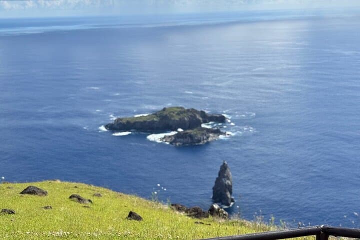 Half-Day Cultural Tour of Rapa Nui: Ahu Akivi, Rano Raraku & Orongo photo 6