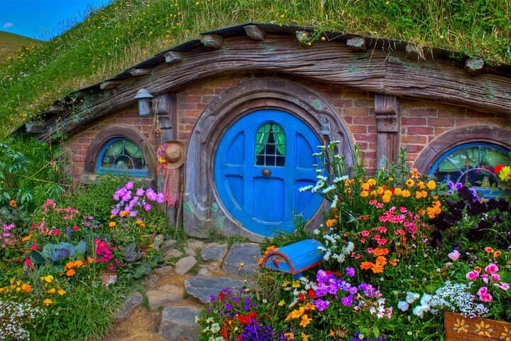 Two-Day Hobbiton, Waitomo & Raglan Private Tour from Hamilton photo 6