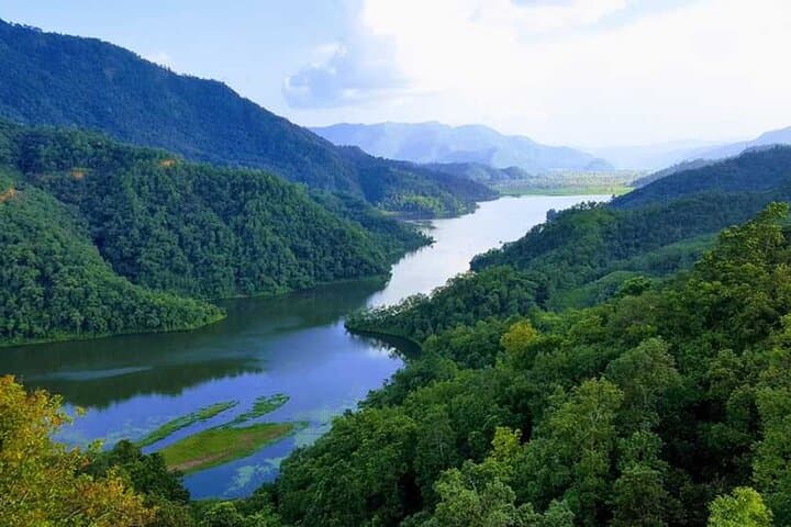 Romantic Luxury Escape to Pokhara: Hiking, Boating & Australian Camp photo 6